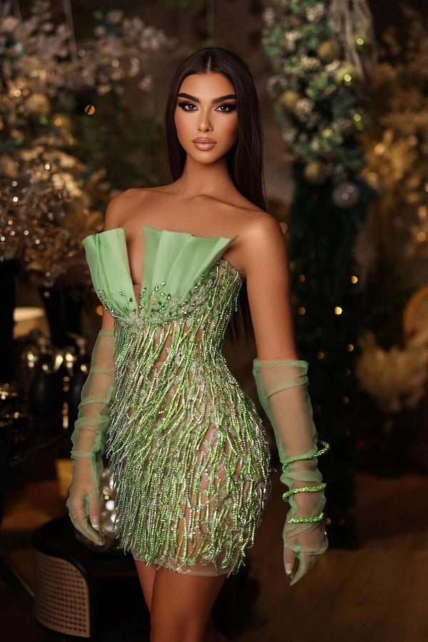 Green Strapless Off-the-Shoulder Mermaid Prom Dress with V-Neck and Beaded Detail