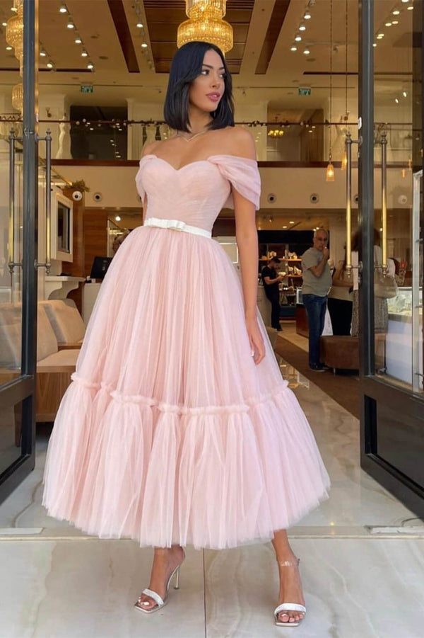 Sweetheart Off-The-Shoulder Tulle Prom Dress With Belts in Light Pink