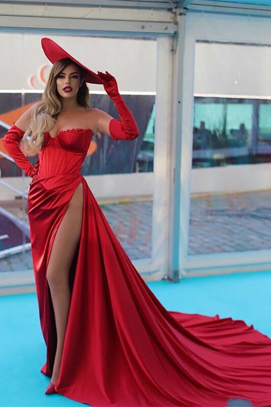 Red Off-the-Shoulder Evening Dress with Strapless Long Sleeves and Slit