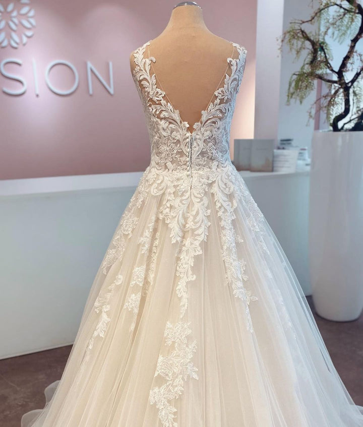 Bmbride Long A-line V-neck Tulle Lace Wedding Dress