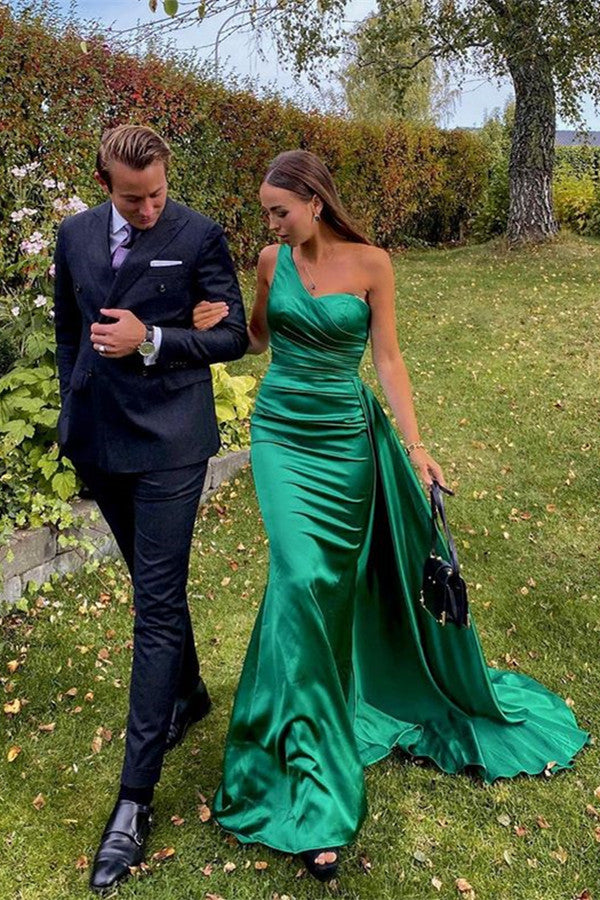 Long Green One-Shoulder Prom Dress