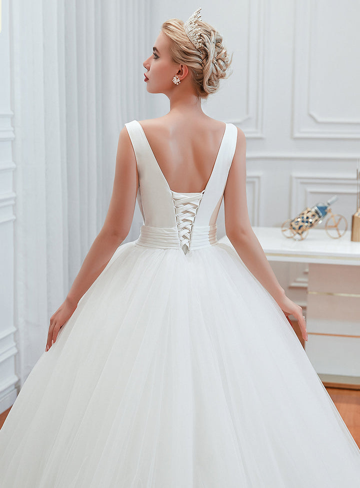 A-line V-Neck Sleeveless Tulle Cathedral Train Dress-koscy