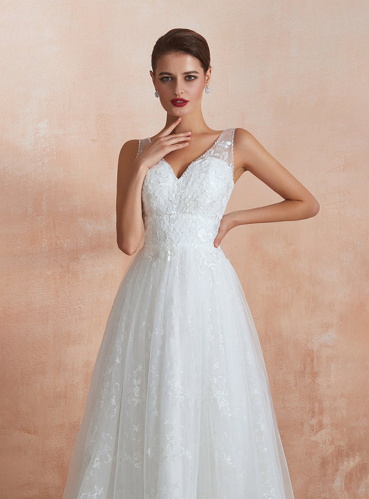 A-line V-Neck Tulle Lace Chapel Train Dress-koscy