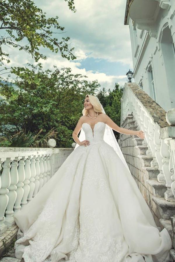 Bmbride Luxurious Long Ball Gown Sweetheart Tulle Lace Wedding Dresses