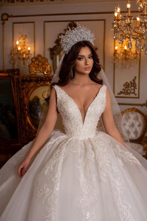 Bmbride White Ball Gown V-neck Backless Lace Wedding Dress