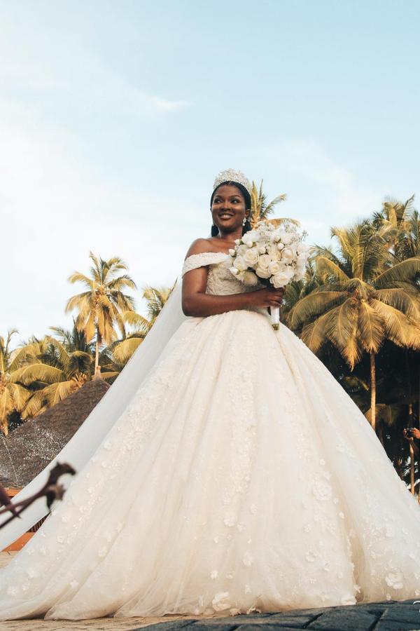 Bmbride Elegant Long Ball Gown Off Shoulder Tulle Lace Bridal Dress