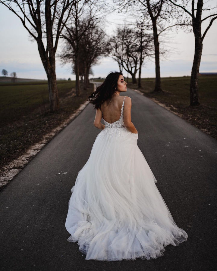 Bmbride A-line V-neck Tulle Wedding Dress