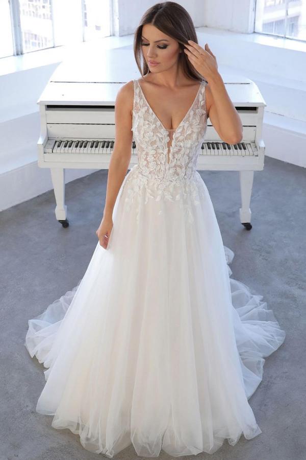 Bmbride White Beach Wedding Dress with A-line V-neck Tulle Lace and Backless design