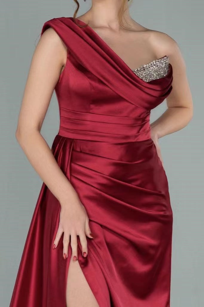 Elegant One Shoulder V-Neck Slit Prom Dress With Sequins Mermaid in Burgundy